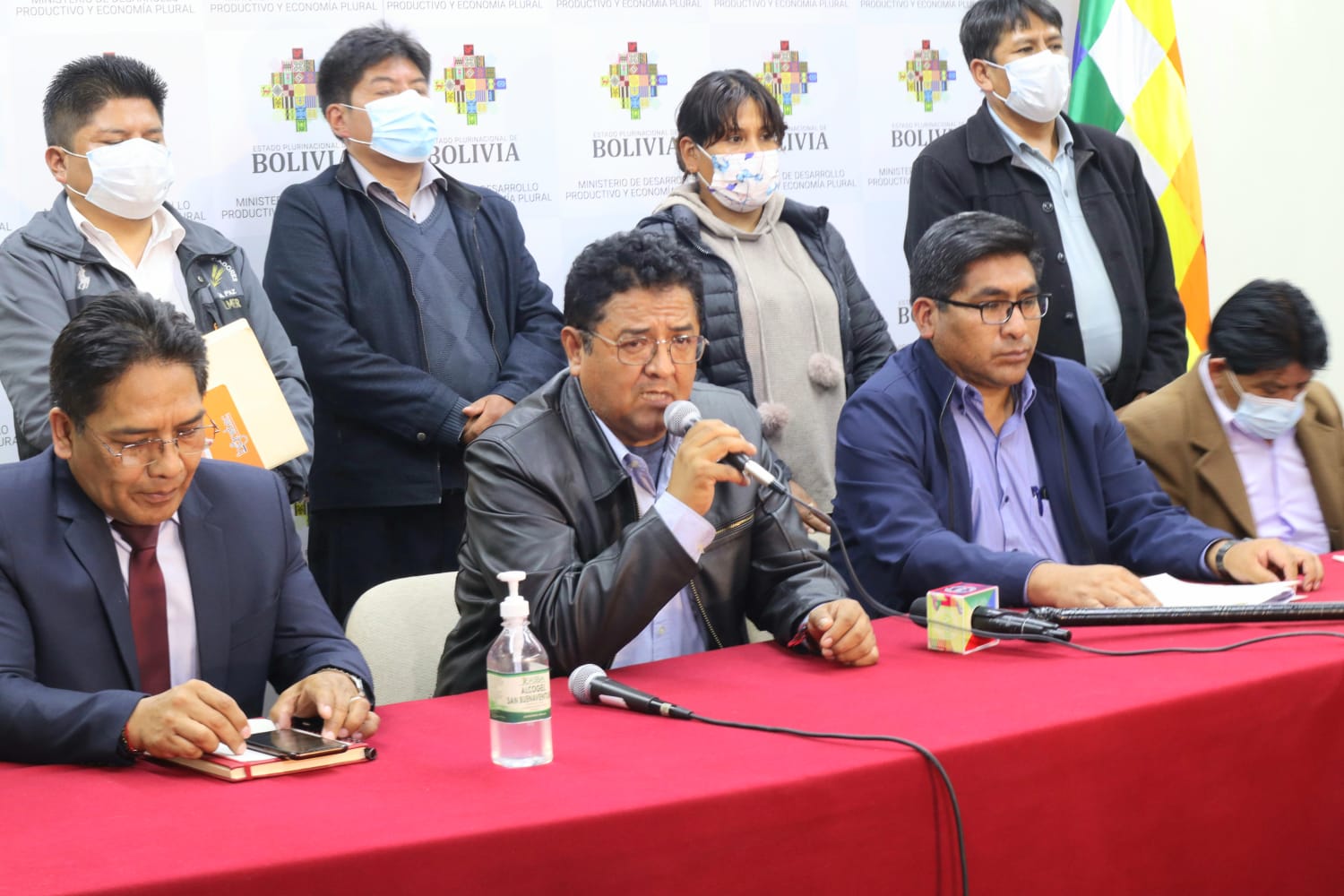 Gobierno y panificadores garantizan abastecimiento de harina y pan a precio justo en todo el país