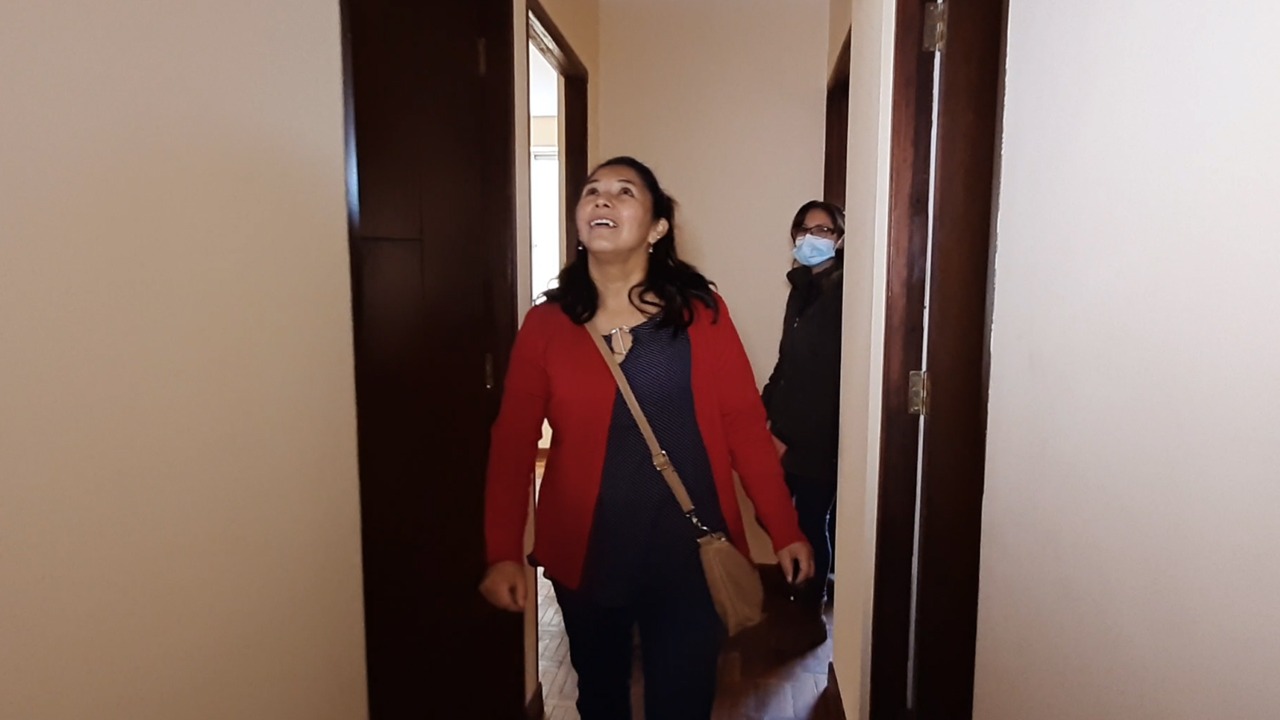 Familias de El Alto expresan su alegría por tener techo propio y ya no pagar alquiler