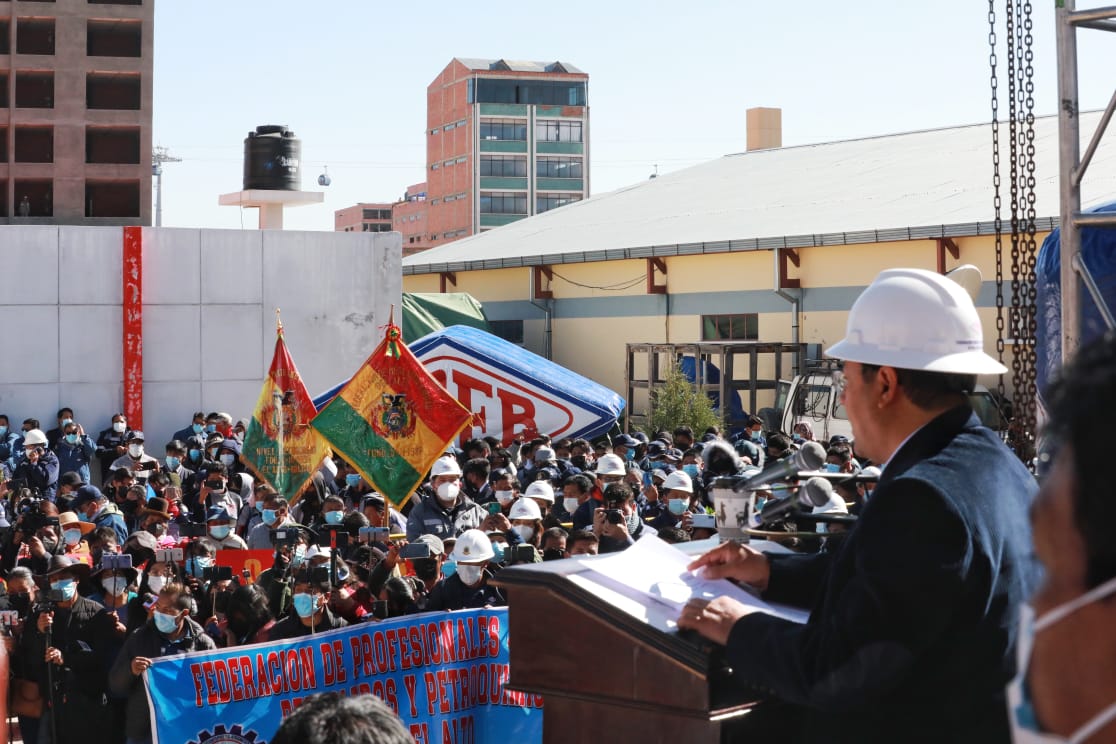 Arce: Con la nacionalización y la industrialización de los recursos naturales la calidad de vida de los bolivianos va mejorando