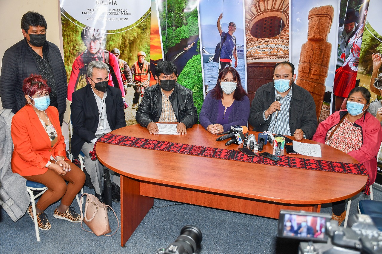 Acuerdan modificar reglamento del Decreto 4574 para brindar facilidades a turistas