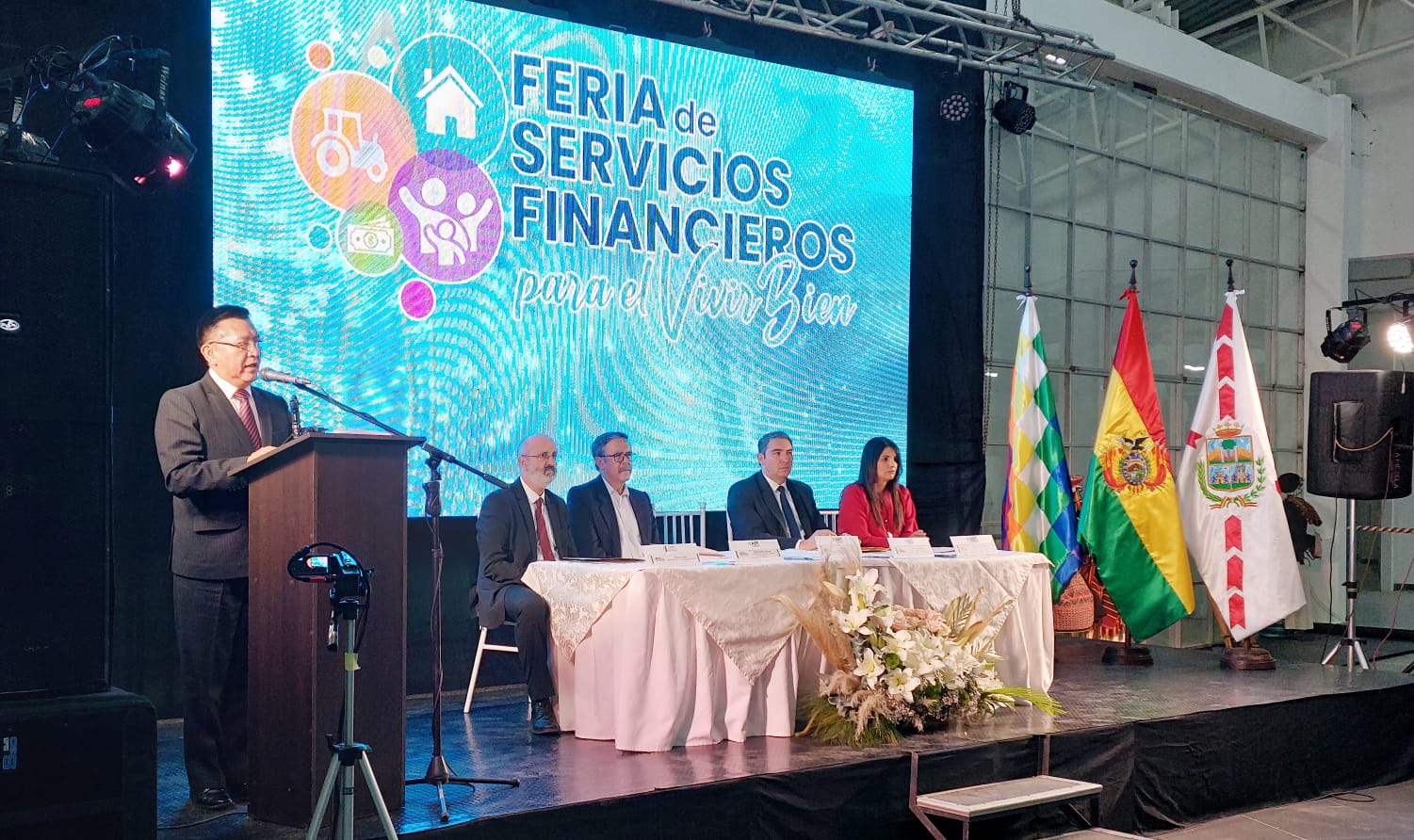 Más de 30 entidades participan de la Feria de Servicios Financieros en Sucre