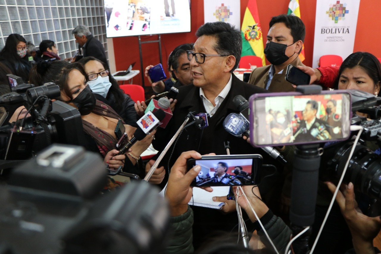 Ministro Pary pide a legisladores aprobar el PGE 2023 por el bien de la educación