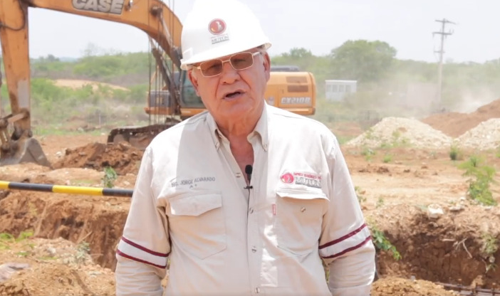 Paro cruceño paralizará a 50 camiones con equipos y materiales para la Siderúrgica del Mutún