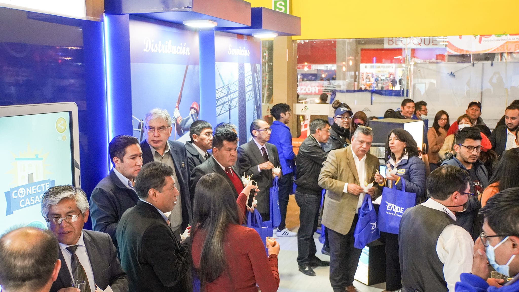 ENDE expone los proyectos de generación de energía renovable en la Fipaz 2022