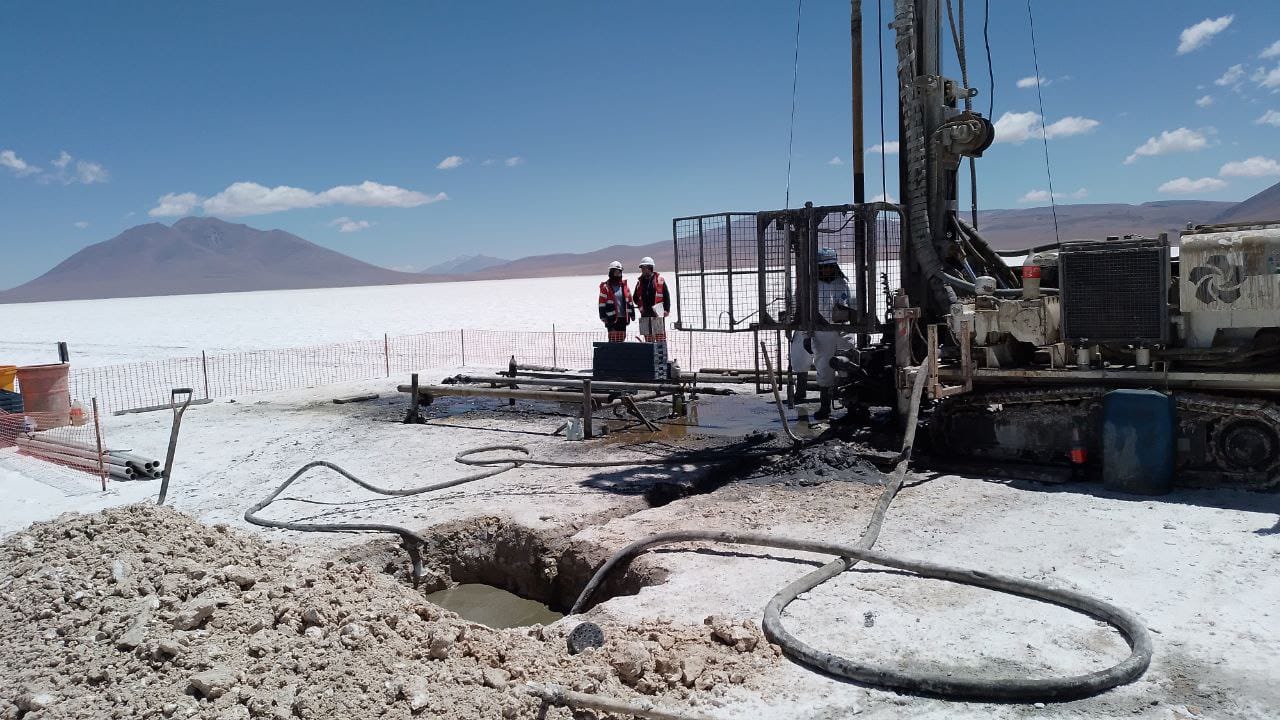 YLB inspecciona avances en exploración de litio en el salar de Pastos Grandes