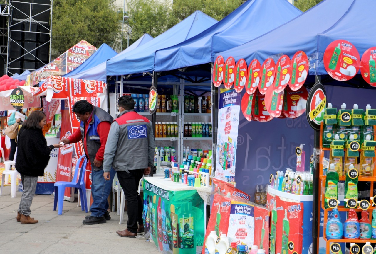 Feria Hecho en Bolivia recibió 18.000 visitantes y generó más de Bs 350.000 en ventas a precio justo