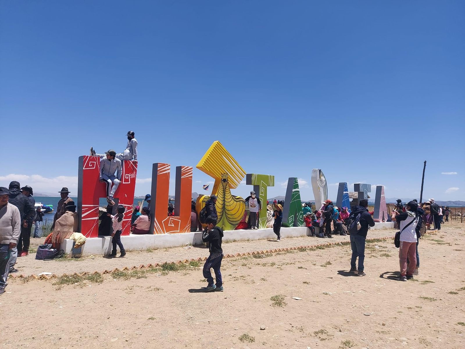 Feria del Pescado promovió atractivos turísticos y la riqueza cultural de Huatajata