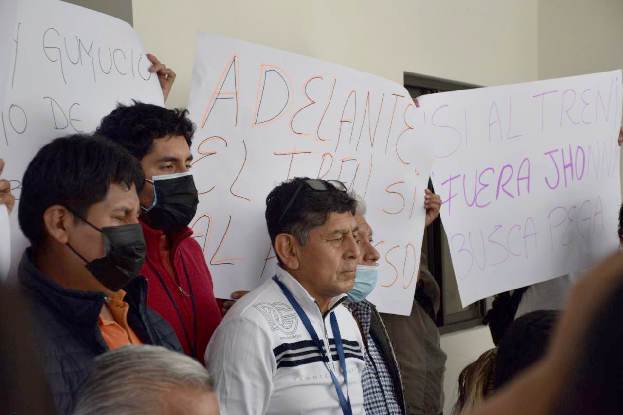 Denuncian que el bloqueo en vías del Tren Metropolitano es promovido por el alcalde Reyes Villa