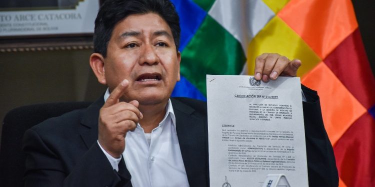 Montaño desafía al diputado Arce a demostrar denuncias y asegura que pretenden vincularlo al caso en la ABC