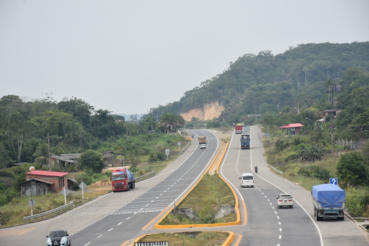 Cochabamba celebra con nuevas y modernas carreteras que afianzan la integración e impulsan la producción y el turismo