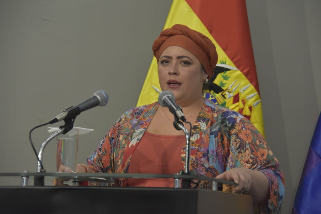 Ministra de la Presidencia rechaza que la Iglesia Católica minimice los casos de pederastia cometidos por religiosos y exige una profunda investigación 