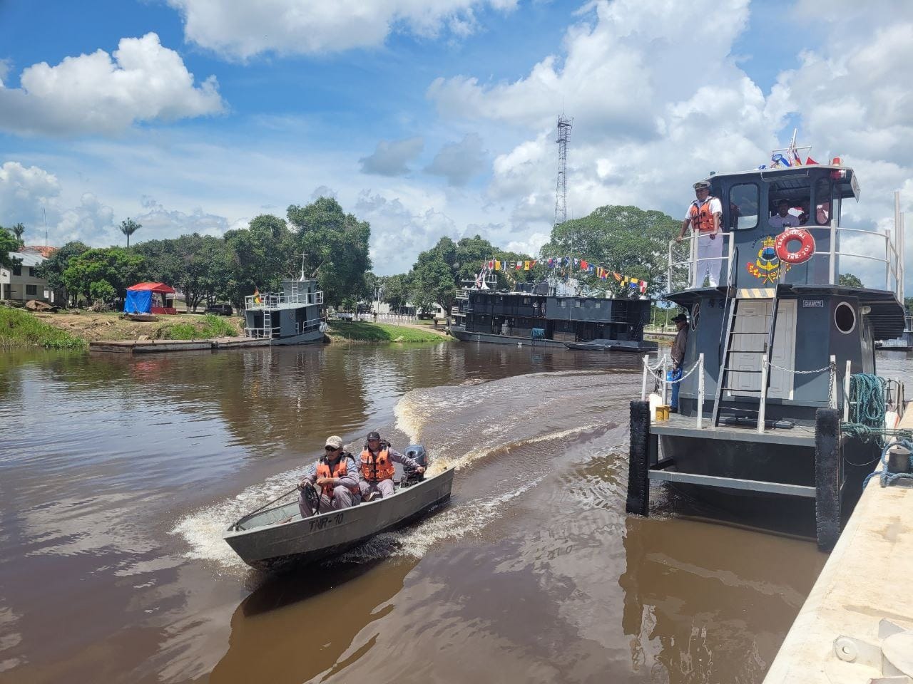La Armada estrena cuatro embarcaciones que incrementan su capacidad operativa de transporte y patrullaje en la Amazonía