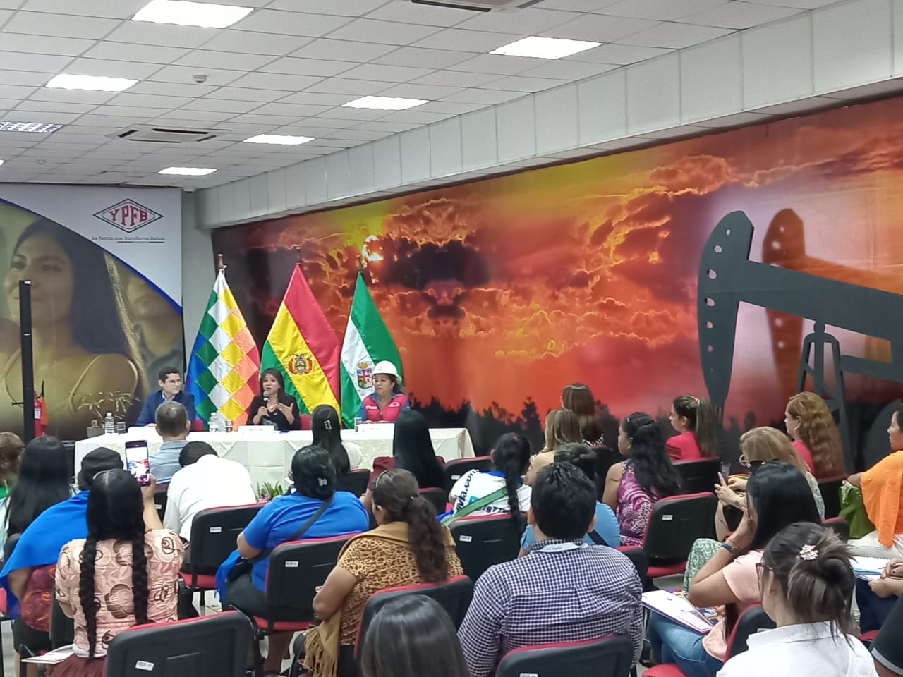 Justicia presentó el Sello Empresa Comprometida con una Vida Libre de Violencia ante el empresariado y organizaciones civiles y sociales