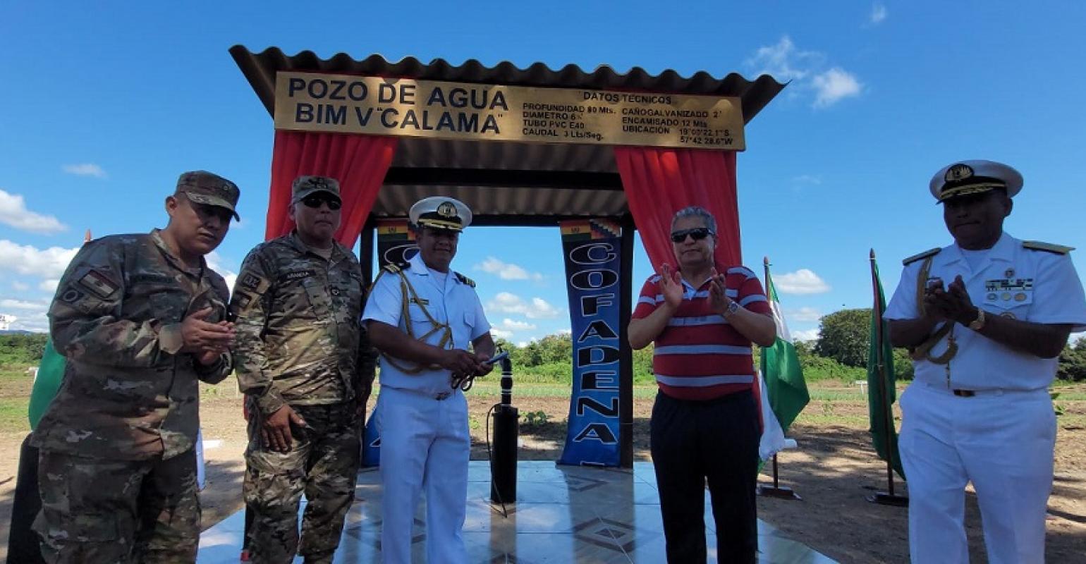 Batallón de Infantería Marina en Puerto Quijarro se beneficia con un pozo de agua