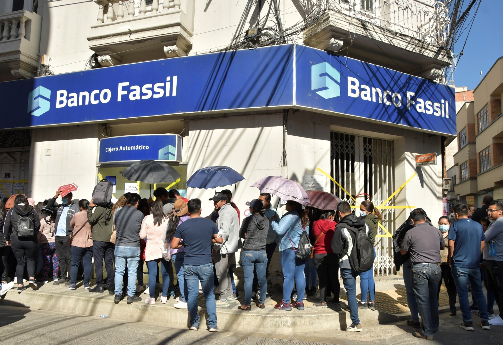 Banco Fassil: Gobierno asegura que investigaciones determinarán hacia dónde fueron desviados los recursos de la población