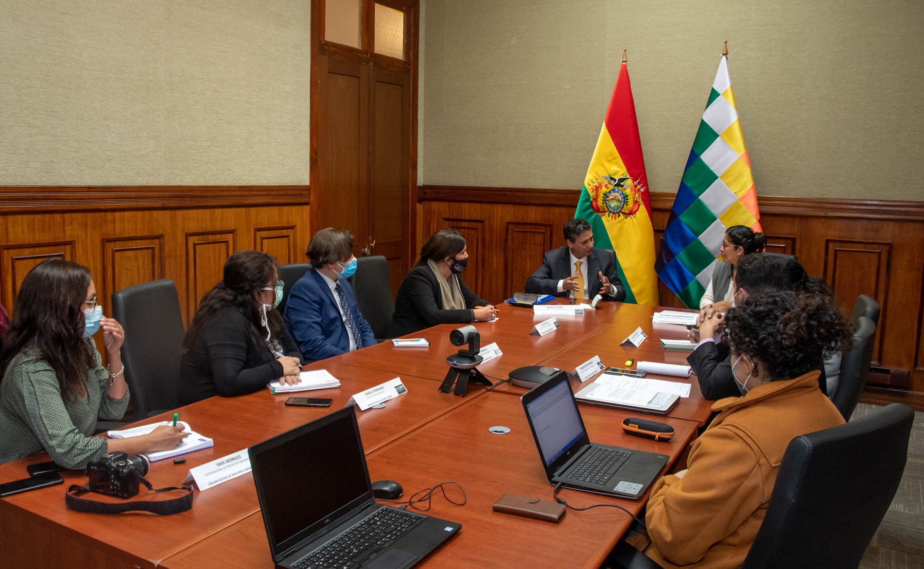Bolivia y la OIM coordinan proyectos para fortalecer el sistema de migración