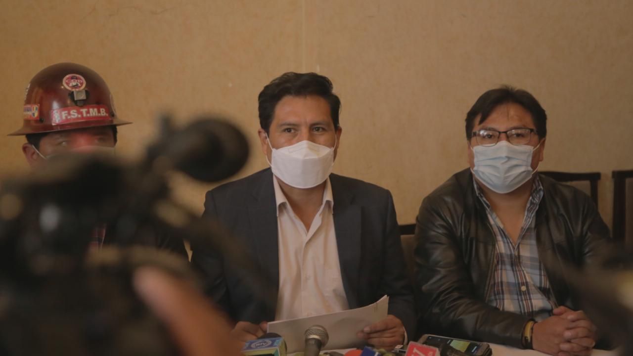 Gobierno y COB firman acuerdo orientado a mejorar el sistema de salud y la seguridad social en el país