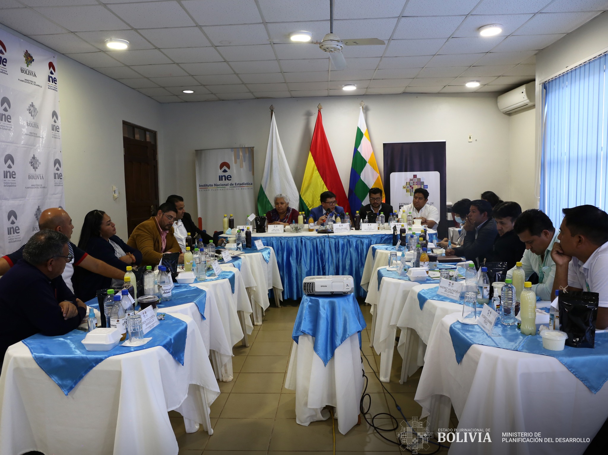 Socialización en Cobija acaba con acuerdo de “apoyar el cumplimiento del cronograma” censal