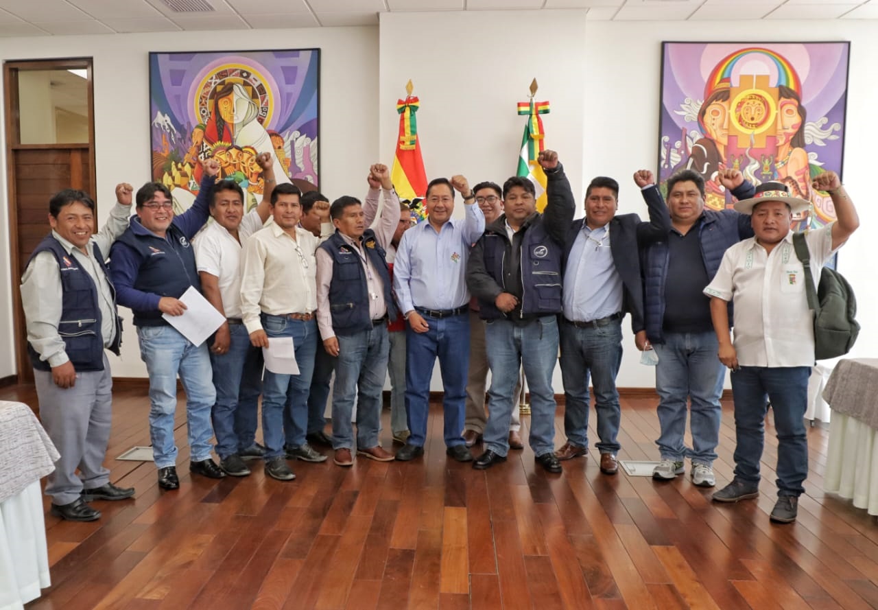 Presidente destaca el rol de las juntas vecinales en la construcción de una Bolivia con más justicia social