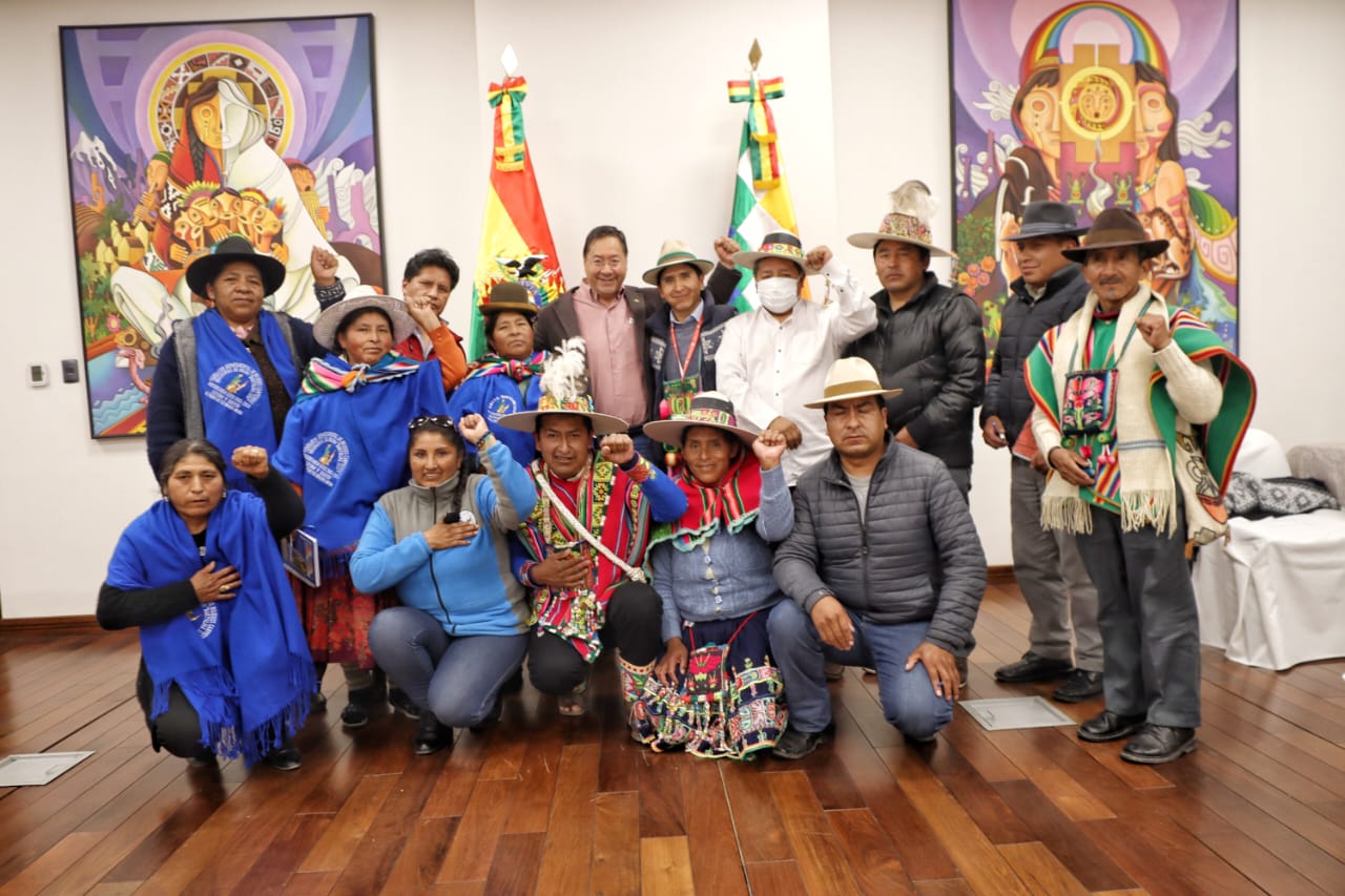 Presidente asegura estar dispuesto a defender la democracia, garantía de estabilidad, paz y desarrollo