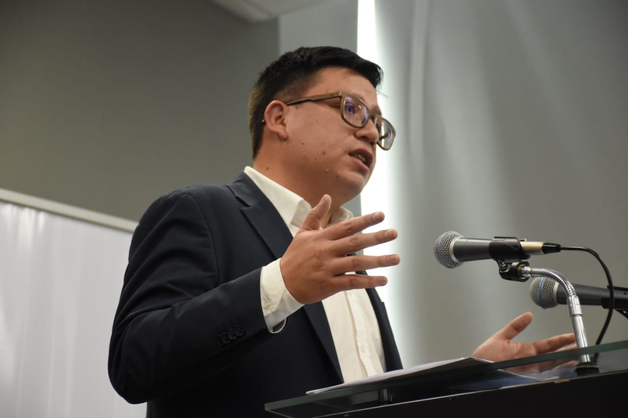 Ministro le dice a Camacho que los datos que busca con una encuesta los tiene el INE actualizados