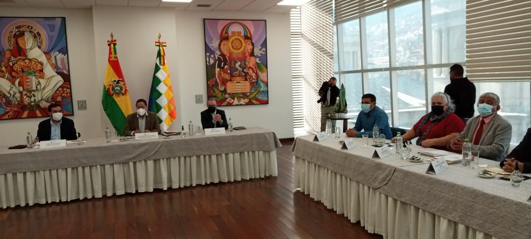 Gobierno y alcaldías definen una hoja de ruta de trabajo de cuatro ejes