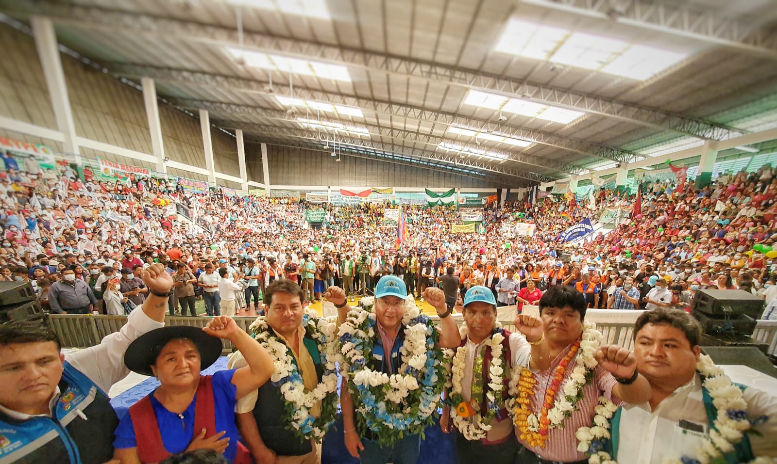 Arce aplaude la unidad gremial y señala que la derecha manipula a algunos dirigentes para dividir 