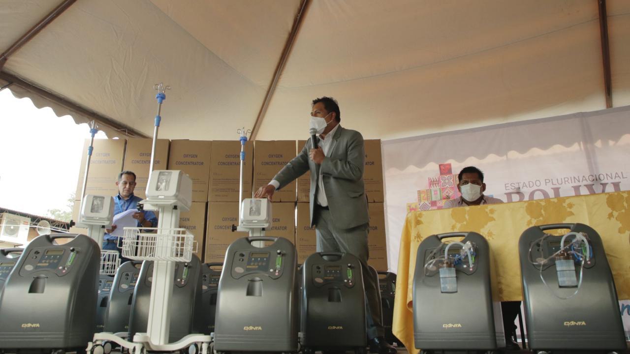 Gobierno entrega equipos de oxigenoterapia a municipios de Santa Cruz