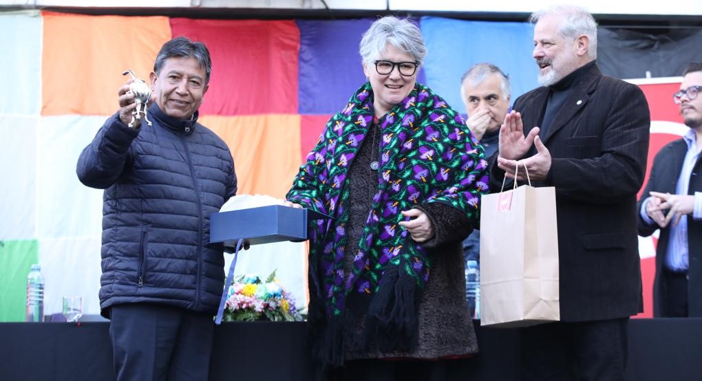 Vicepresidente recibe reconocimiento de la Universidad de las Artes de Argentina por su aporte a la cultura