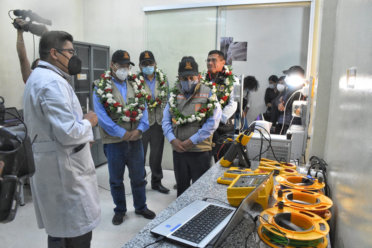 Presidente Arce entrega moderno laboratorio y oficinas de Ibmetro en la ciudad de Sucre