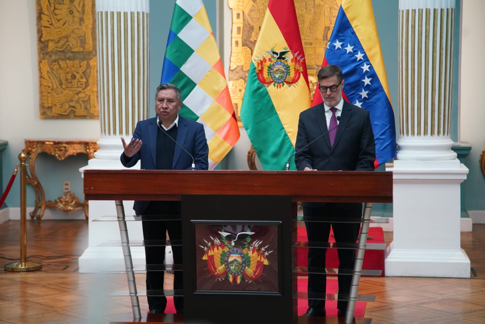 Cancilleres de Bolivia y Venezuela se reúnen para estrechar lazos y fortalecer la agenda bilateral