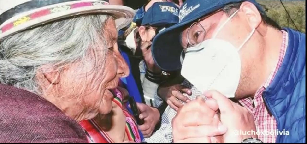Presidente felicita a las mamás bolivianas y resalta su ejemplo de lucha incansable