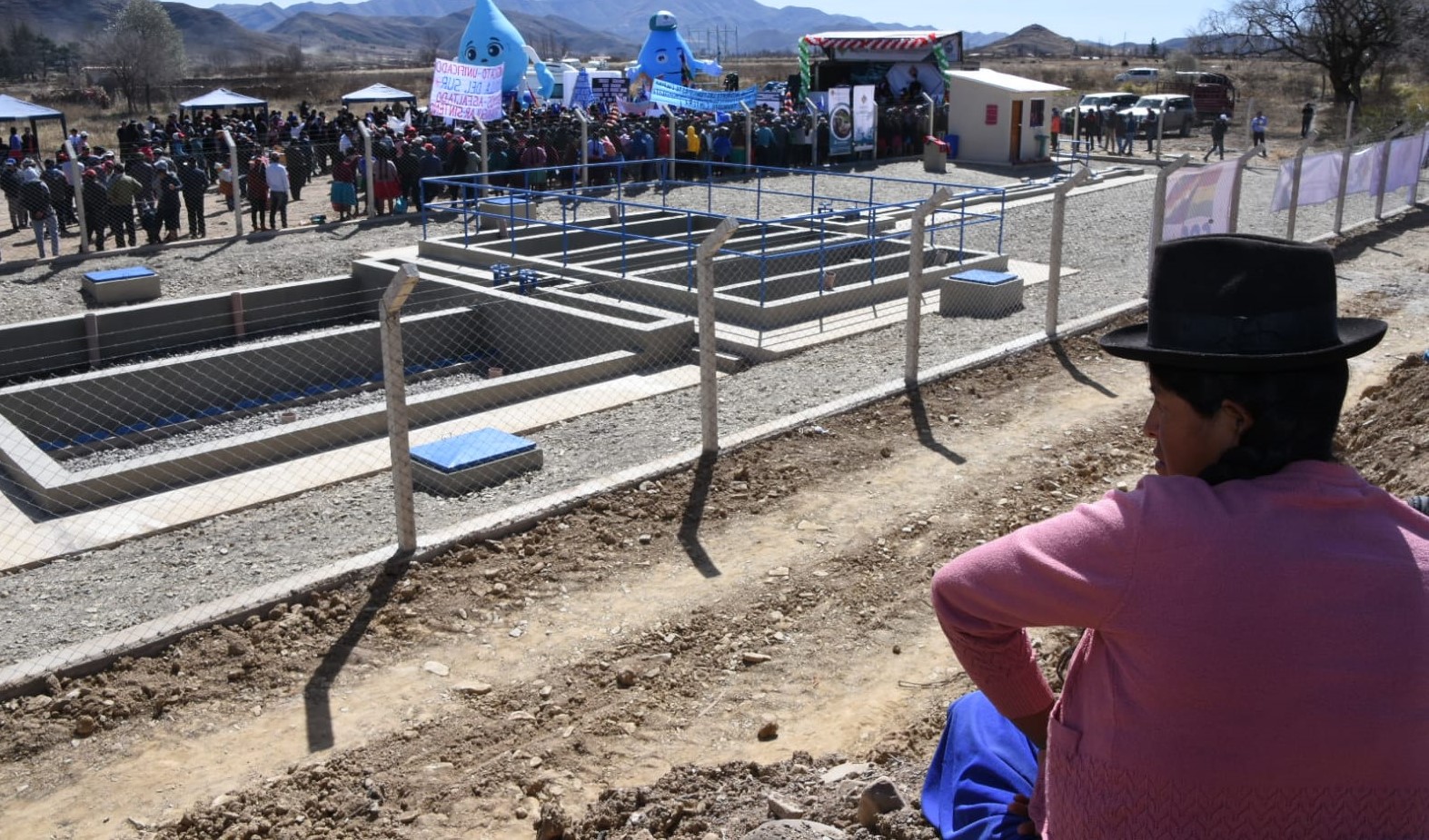 Presidente Arce entrega sistema de alcantarillado en Jolencia, Chuquisaca, con Bs 1 millón de inversión