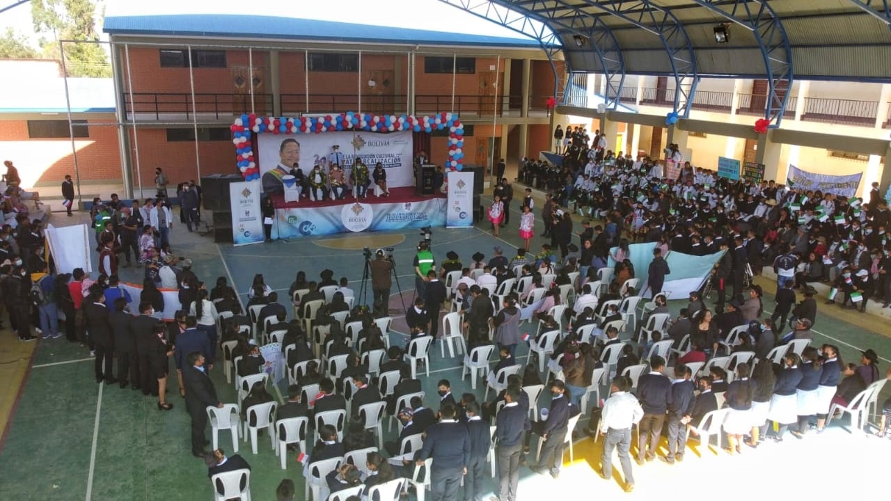 Gobierno entrega dos unidades educativas y un mercado en Villa Mojocoya, Chuquisaca