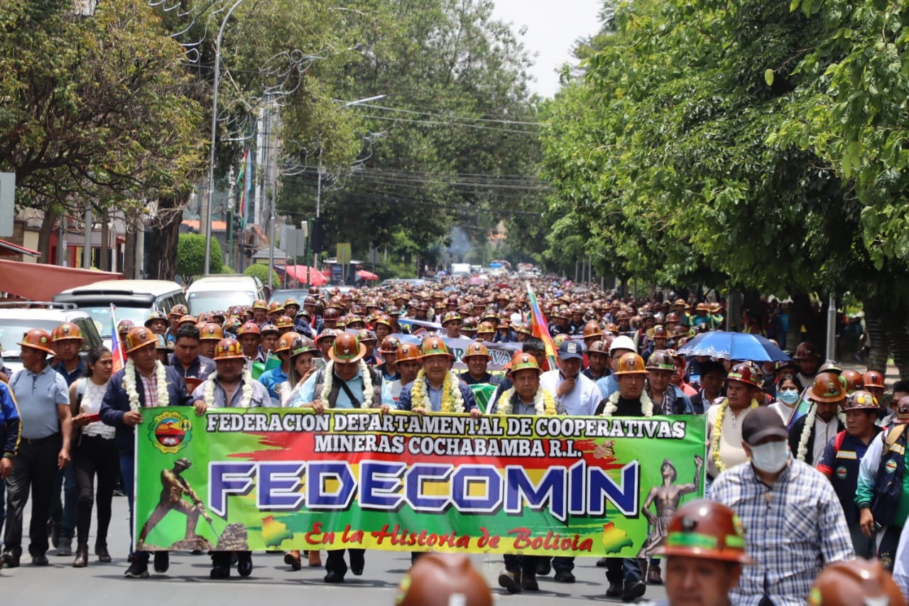 Presidente destaca respaldo a la democracia y asegura que la “derecha no pasará”