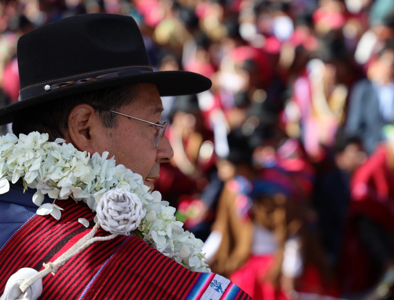 Arce evoca a Katari y denuncia que hay “ciertas personas que se creen dueños de territorios”