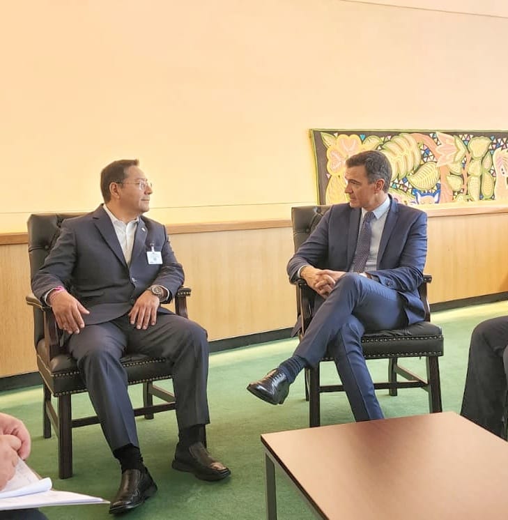Presidentes de Bolivia y España acuerdan reforzar relaciones bilaterales y lazos comerciales