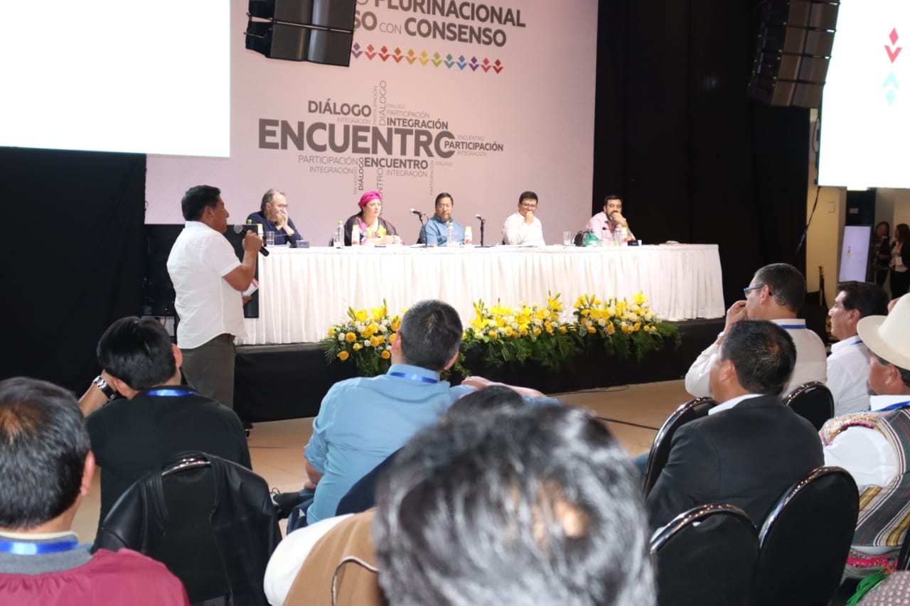 El gobernador Camacho alienta la violencia y retoma consigna del federalismo de 2008 y 2019