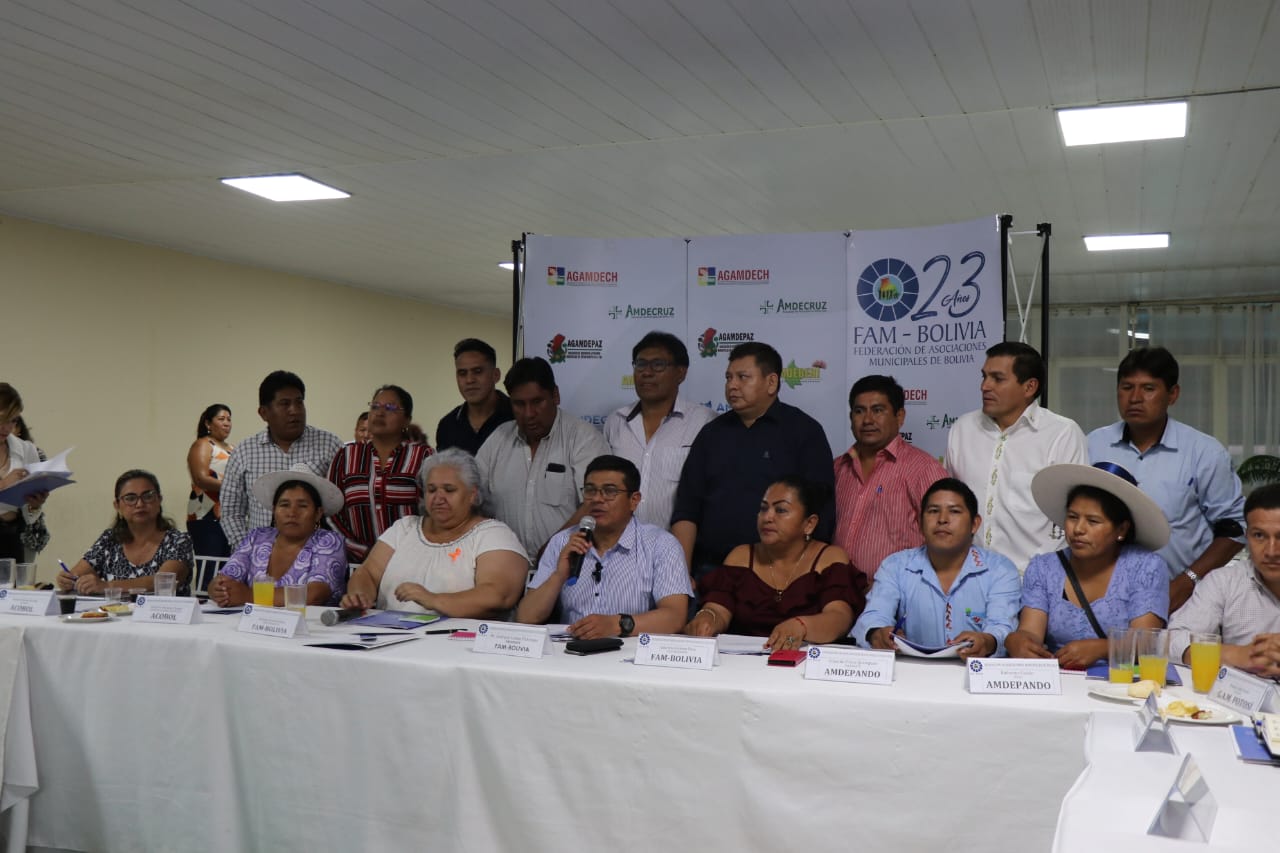FAM Bolivia denuncia manipulación del cabildo en Santa Cruz, rechaza paro