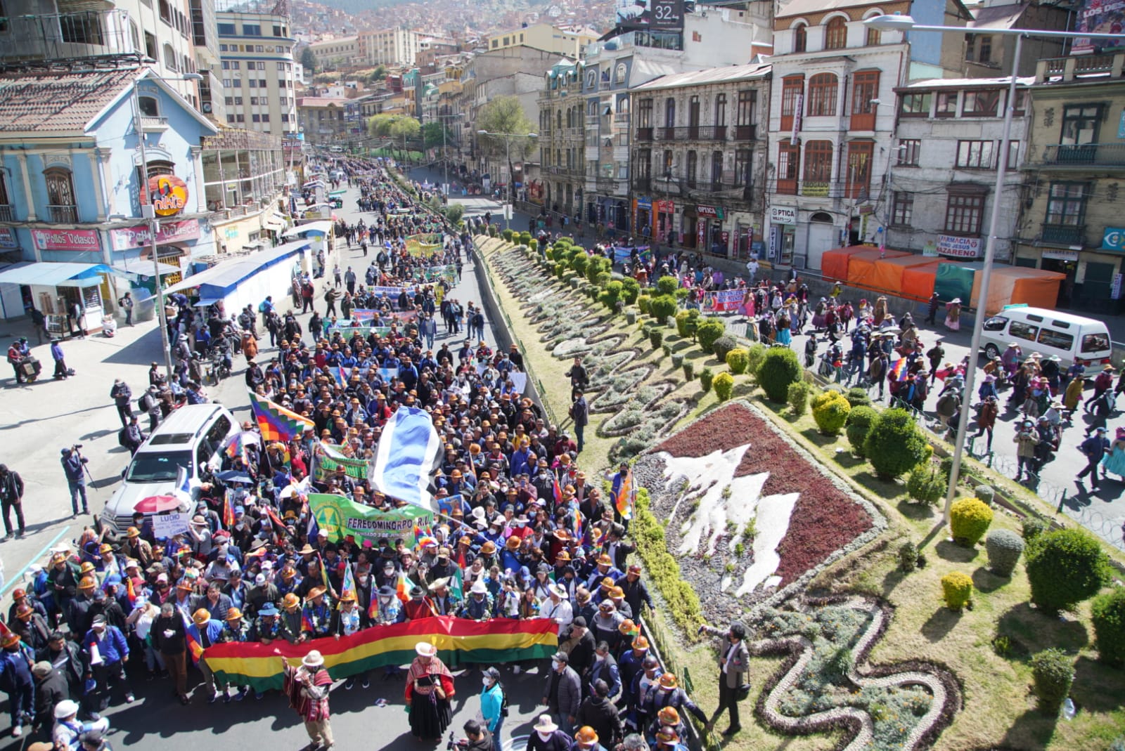 Bartolinas: Marcha demostró unidad para defender la democracia boliviana
