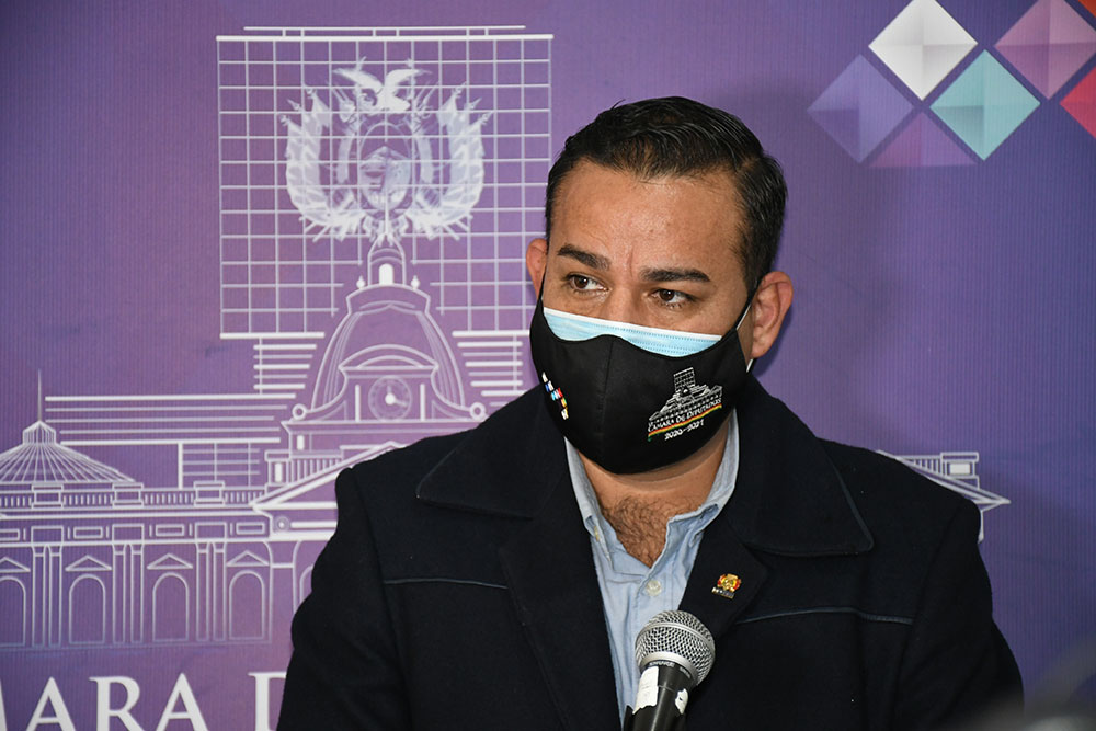 Diputado Céspedes critica a Camacho y cívicos por ratificar paro en medio de tragedia del mercado Mutualista