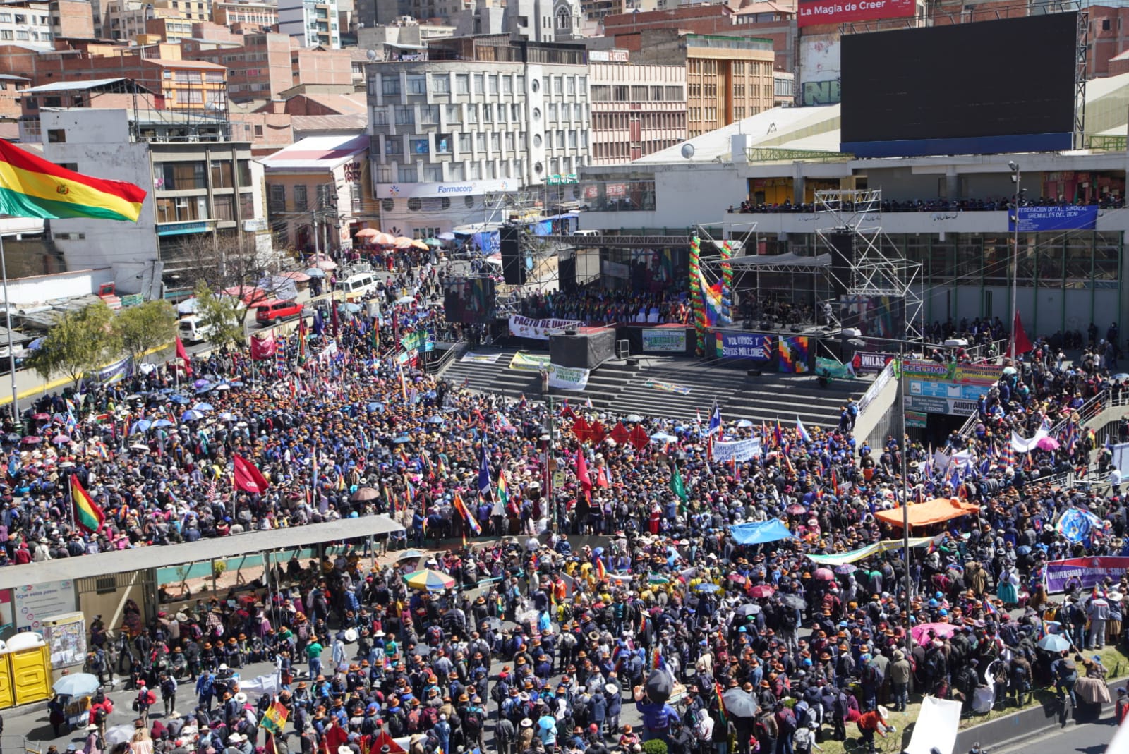 Los sectores sociales trazan una agenda para el Gobierno: Industrialización, unidad nacional y defensa de la democracia