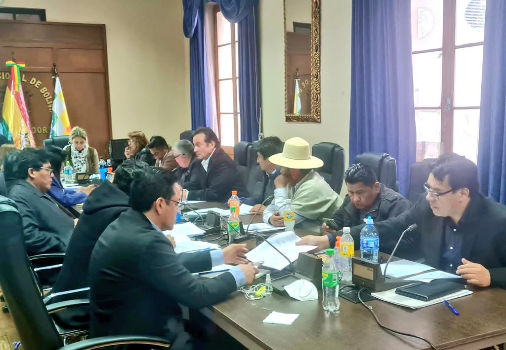 Asamblea publica lista de habilitados para la selección de Contralor 