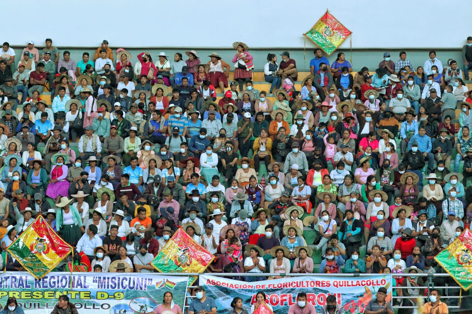 Gobierno de Luis Arce recibe el respaldo de organizaciones campesinas de Cochabamba 