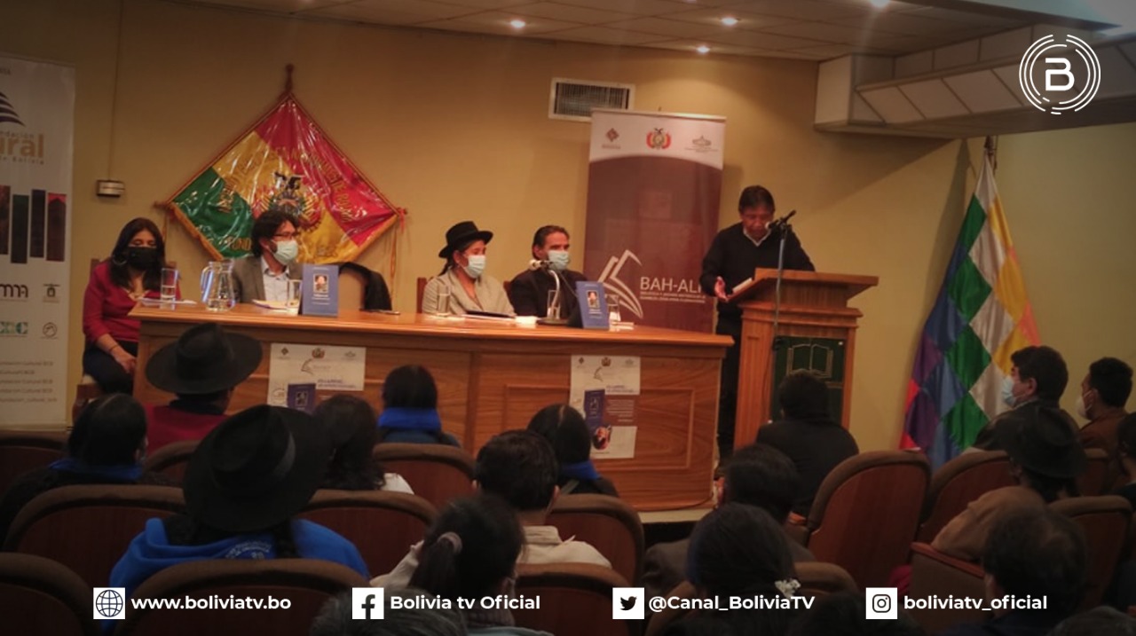 Vicepresidente pide seguir ejemplo de Gualberto Villarroel para superar el egocentrismo y racismo