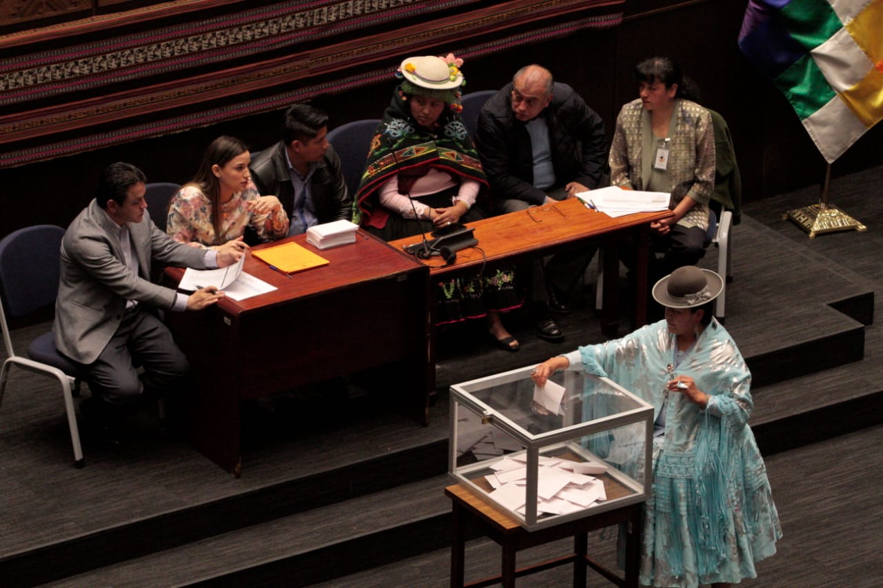 Falta de consenso para elegir al nuevo Defensor retrasa proceso para Contralor