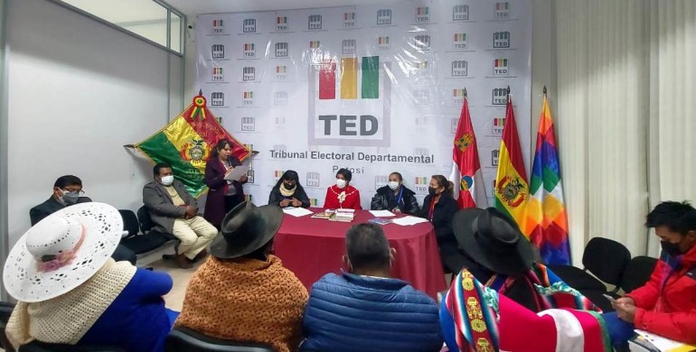 Representantes de organizaciones políticas piden unidad entre mujeres más allá de colores políticos