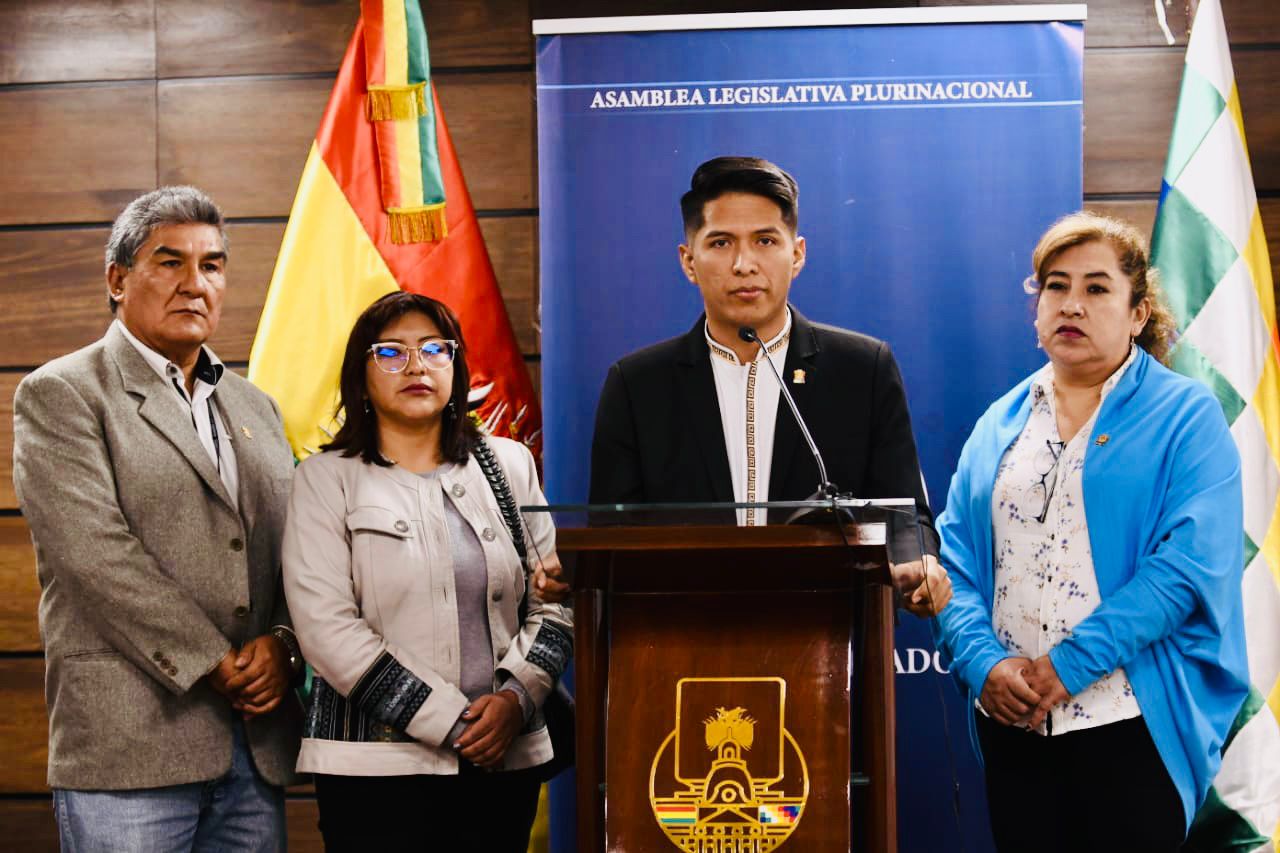 Presidente del Senado exhorta a levantar el paro indefinido en Santa Cruz