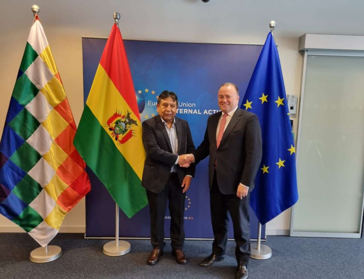 En Bruselas, el vicepresidente propone incorporar una mujer indígena en la Agencia Espacial Europea