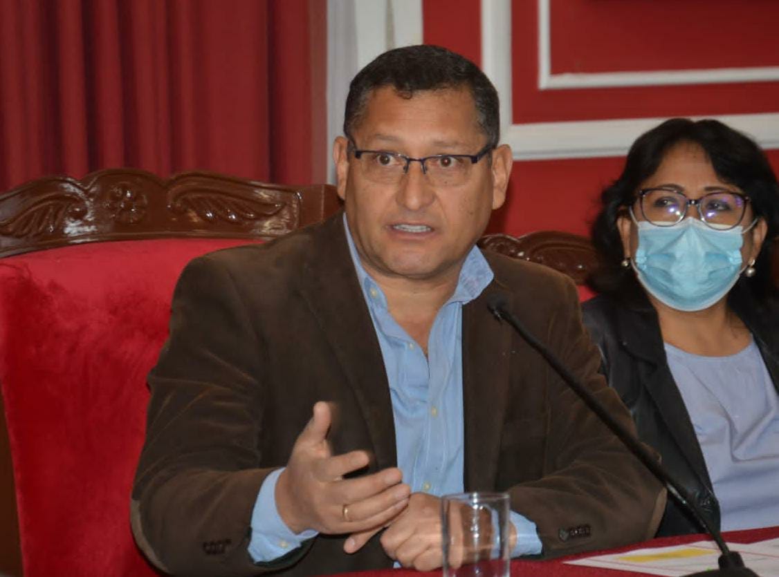 Gobernador de Tarija considera que dirigencia cruceña perdió la oportunidad de dialogar